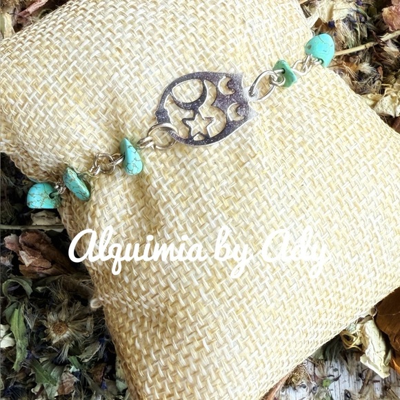 Turquoise and owl charms bracelet - Picture 1 of 6